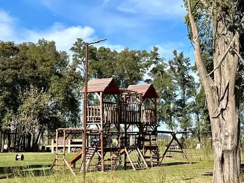 Terreno en Venta en Los Tres Pinos, USD 17.500