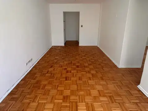 CONESA 900, Piso 2°