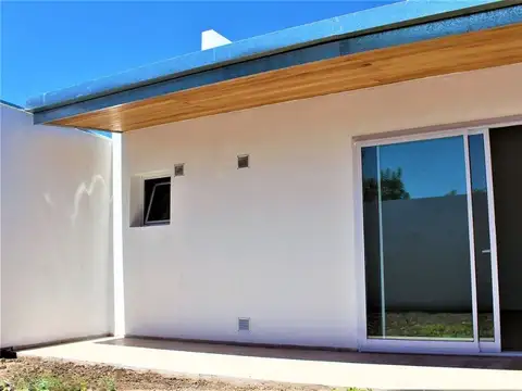 PH MONOAMBIENTE EN VENTA EN LA PLATA CON PATIO