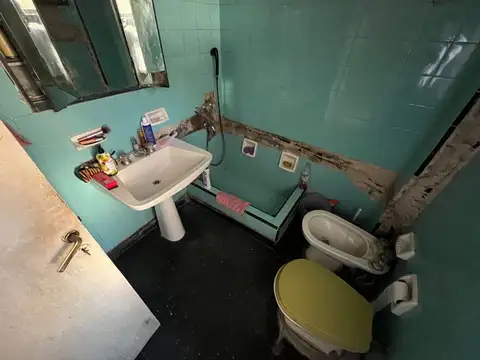 CASA 4 AMBIENTES EN VENTA PARQUE PATRICIOS