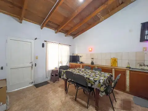 ALQUILER TEMPORARIO CASA CON PILETA, EN FUNES