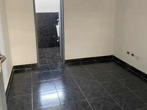 Depósito 1250m2 en Parque Industrial de Merlo