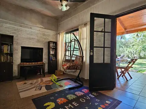 Casaquinta 4 Ambientes Gran Terreno con Parque 