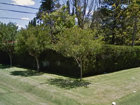 Venta de Terreno de 710 m2 en Cotos de la Alameda Roldan