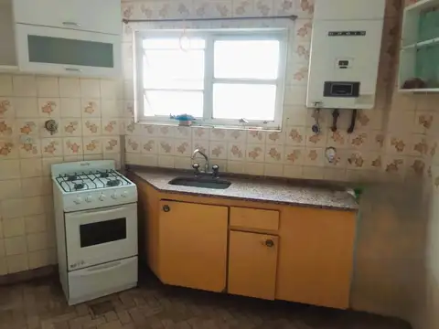 *OFICINA / DEPTO. DE 2 AMB. SUPER LUMINOSO