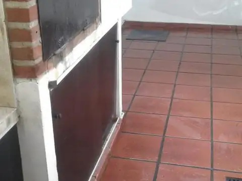 Depto Tipo Casa en Venta con 1 cocheras