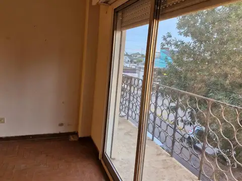 Directorio 100, Piso 1