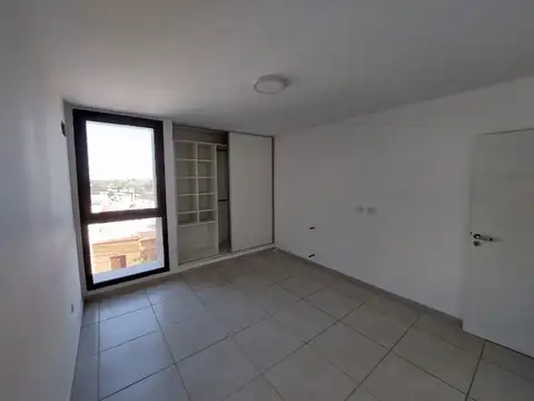 Departamento 6 ambientes con 2 baños