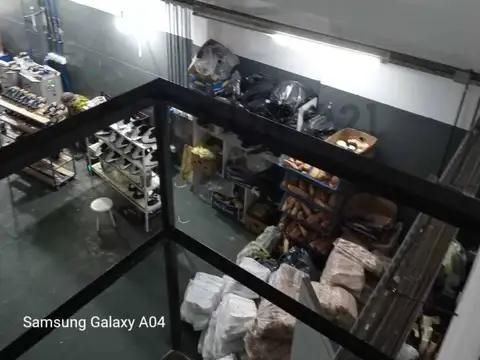 Venta Galpón con Vivienda Garage Nueva Pompeya