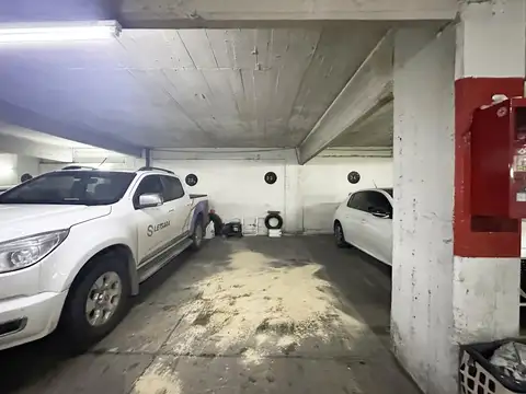 Cochera en Venta, Centro Rosario, en planta baja , excelente !