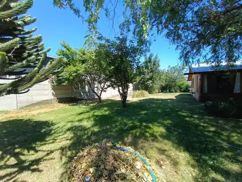 Casa con amplio lote en Dina Huapi