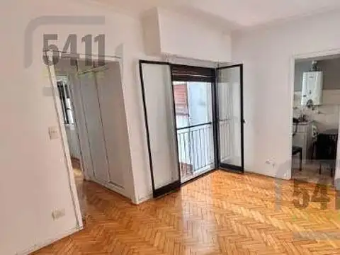 Avda. Belgrano al 2700 Balvanera