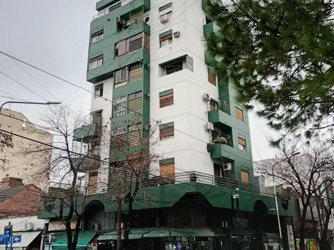 LINDÍSIMO 2 AMB.  46,34 m2,  BALCÓN, LAVADERO. FRENTE EST. . SUPER ALEGRE Y LUMINOSO. EDIFICIO TORRE, TODO EXTERNO.