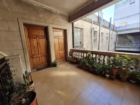 El salvador 5600, Piso 2