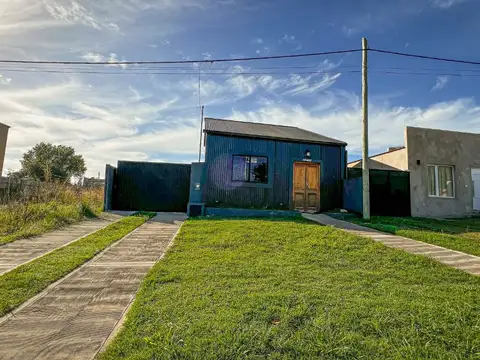 EN VENTA LOCAL, CON OFICINA Y GALPÓN