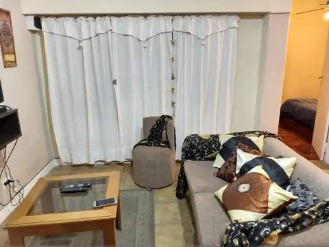 Depto Tipo Casa en Alquiler de 3 ambientes