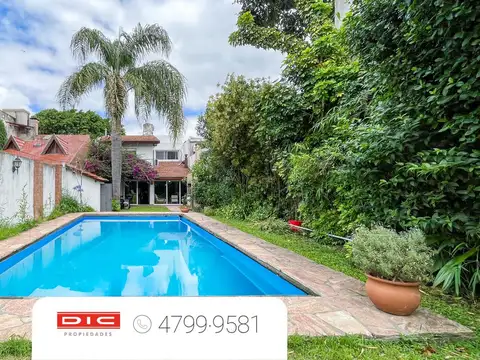 Chalet 4 dormitorios Venta - Olivos-Maipu/Uzal