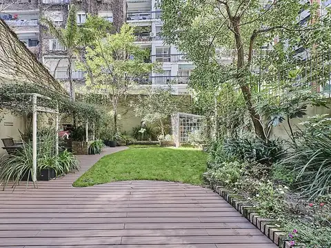 Ortiz y Libertador. Jardín propio. Dos dormitorios. Cochera. Palermo chico