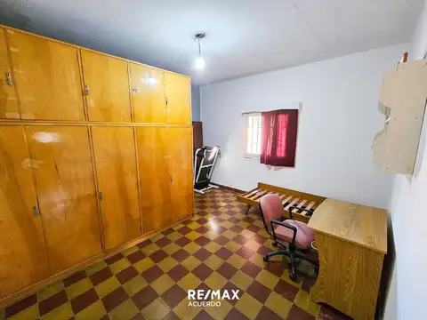 Casa 5 ambientes con 1 baño