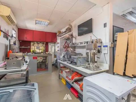 Local en Venta 77 años