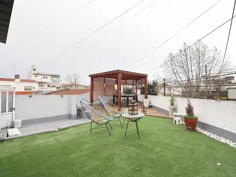 Depto Tipo Casa en Venta de 3 ambientes