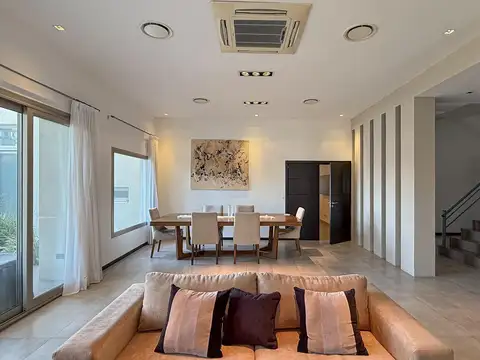 Casa 7 ambientes con 6 baños