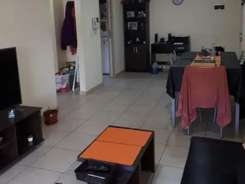 Departamento en Alquiler en Caseros, $ 600.000