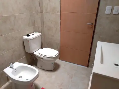 CASA 5 AMBIENTES MUY MODERNA