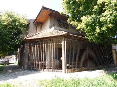Depto Tipo Casa en Venta con 2 cocheras