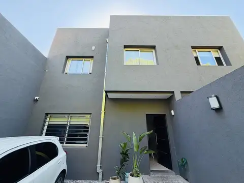 Depto Tipo Casa en Venta de 3 dormitorios