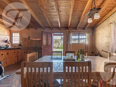 Casa en venta en San Pedro con piscina, quincho, jardín y cochera – 3 dormitorios