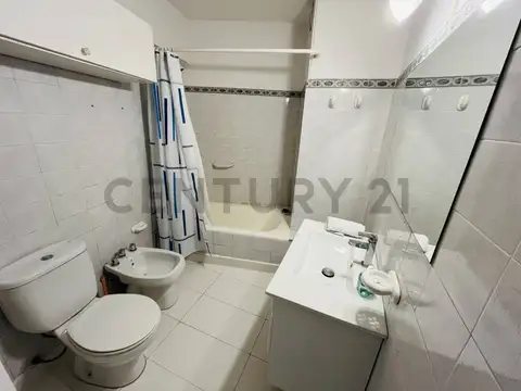 Laprida 1000 100, Piso 0