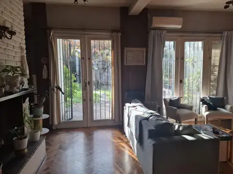 Casa con jardín y pileta en inmejorable ubicación