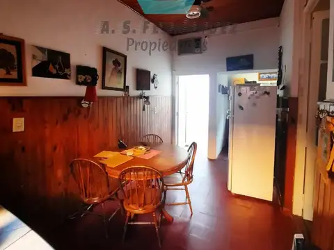 EXCELENTE CASA (A POCAS CUADRAS DEL CENTRO DE CONCORDIA)