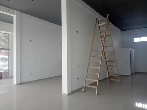 Local en alquiler en La Plata - Dacal Bienes Raíces