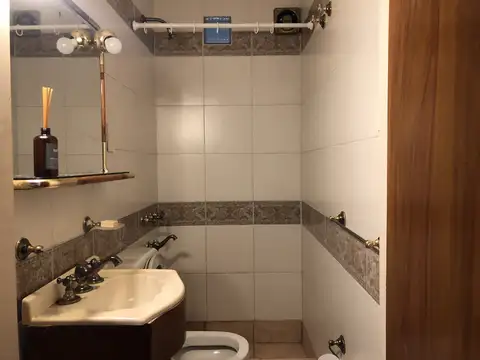 Casa en Venta, Vías a Libertador - Martínez.