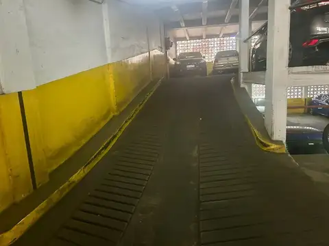 COCHERA EN VENTA BARRIO COLEGIALES. EXC UBICACION