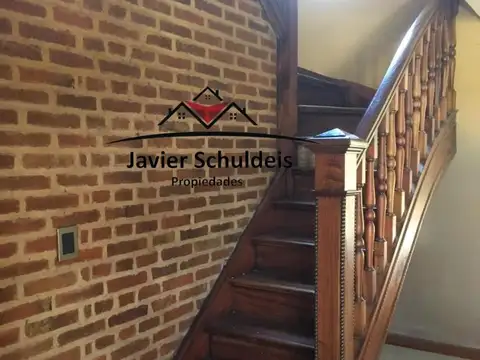 Casa 5 ambientes con 3 baños