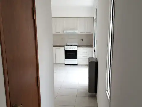 Depto Tipo Casa en Alquiler en Constitucion, $ 900.000