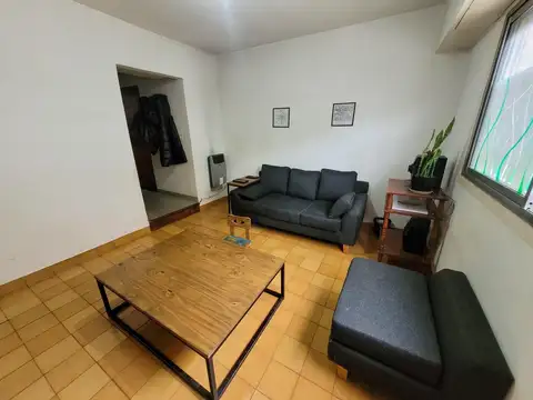 VENTA DEPARTAMENTO TIPO CASA DE 3 AMBIENTES EN QUILMES OESTE