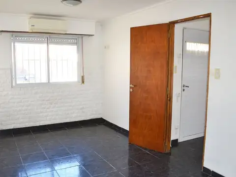 VENTA CASA 2 AMBIENTES PARQUE APTO CREDITO MOGOTES