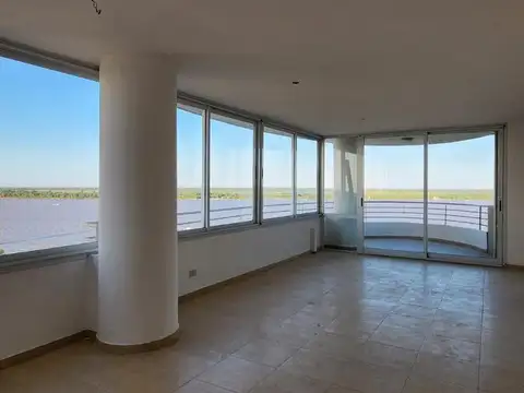 Tuella y Avenida Alberdi