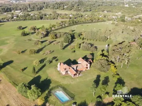 Casa en Venta con 4 cocheras