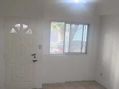 Monseñor Romulo Di Giorno 200, Piso PB