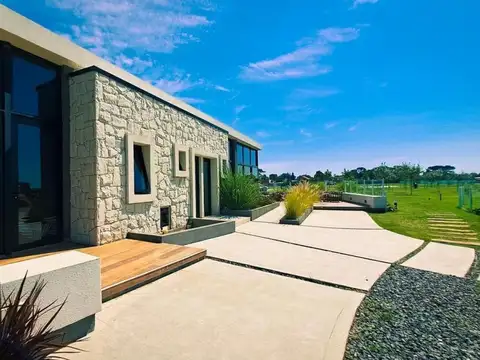 VENTA DEVELOPER PARK LOTE 1358m2