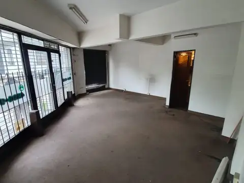 Local en Venta Via Púb.