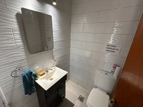 Local en Venta Via Púb.