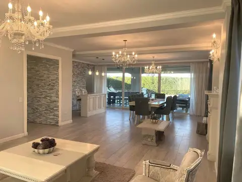 Casa en Venta de 5 dormitorios