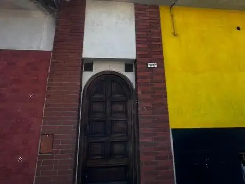 Departamento en Lomas Del Mirador, tres ambientes