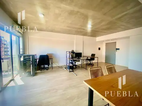 Oficina en venta en Parque Patricios.